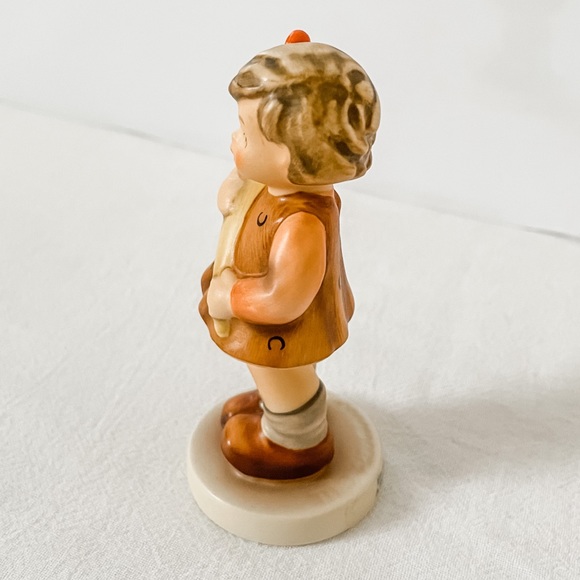 “A Sweet Offering” Hummel - Picture 6 of 6